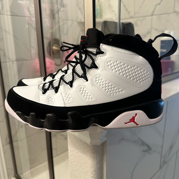 OG SpaceJam Jordan 9’s - Picture 5 of 8